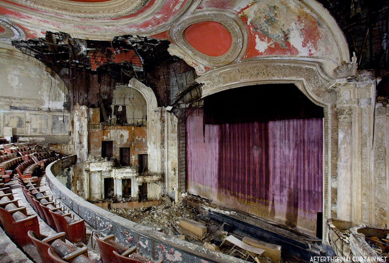 Illustration for article titled Gorgeous Old Movie Theaters That Have Fallen Into Ruin